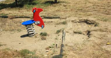Locurile de joacă din Constanța, adevărate focare de infecție - 13