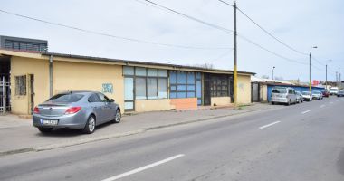 Ruinați de marile mall-uri. "Sunt mai mulți hoți decât clienți!" - 17