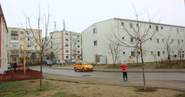 Cartierul groazei! Romii din "ghetoul"  din Tomis Nord își terorizează vecinii - 6