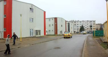 Cartierul groazei! Romii din "ghetoul"  din Tomis Nord își terorizează vecinii - 7