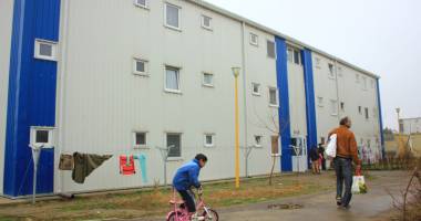 Cartierul groazei! Romii din "ghetoul"  din Tomis Nord își terorizează vecinii - 2