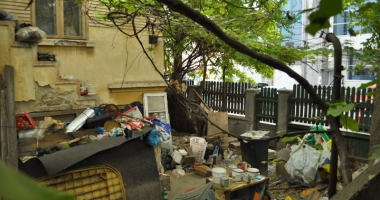 Își terorizează vecinii. "Stăm lângă  un focar de infecție! Ne-au invadat șobolanii!" - 9