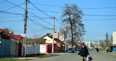 Stire din Social : De-a baba oarba prin Constanța. Străzi iluminate și ziua, treceri de pietoni și cartiere întregi în beznă noaptea