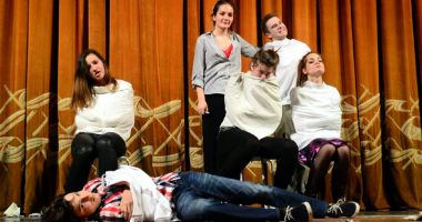 Începe Festivalul Internațional de Teatru pentru Elevi "Aplauze" - 2