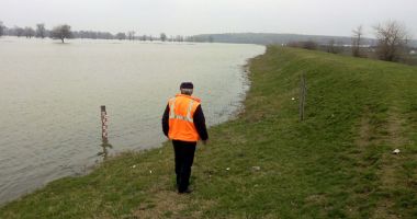 Pericolul vine pe Dunăre! Fluviul umflat amenință localitățile constănțene