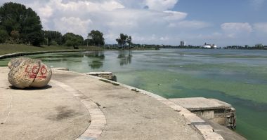 Lacul Tăbăcărie, încremenit în comunism. Fără promenadă, fără piste de biciclete, doar maluri bătrâne și sparte - 5