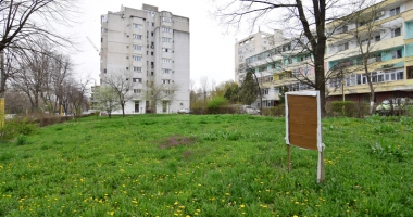 Stire din Social : Betoane pe bulevardul Lăpușneanu. S-a pus cruce pe ultimele două spații verzi de vizavi de Tăbăcărie