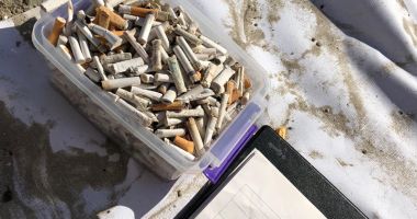 Lipsă de bun simț și indiferență.  Plajele din Constanța, pline de gunoaie - 3