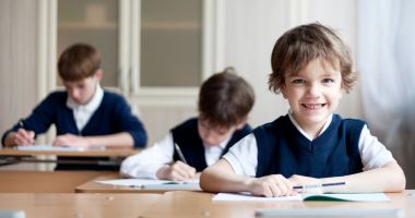 Mai puțini elevi la clasă. Legea Educației, modificată pentru a reduce efectivele de copii - 2
