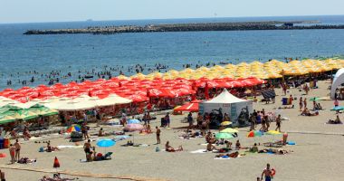 Lovitură pentru constănțeni și turiști: șezlonguri pe toate plajele reabilitate de pe litoral - 4