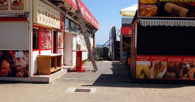 "Nu mai vezi marea de magazine, terase și rulote fast-food!" - 2