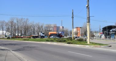 A început marea "spoială" a stațiunii Mamaia.  Când va începe adevărata curățenie și reabilitare? - 6