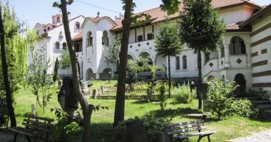 Stire din Social : Suflete curate și liniște. Un alt fel de minivacanța de Rusalii, la mănăstirile Dobrogei
