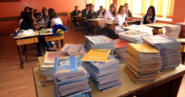 Gata cu experimentele în învățământ! Va fi introdusă Legea manualului școlar - 2