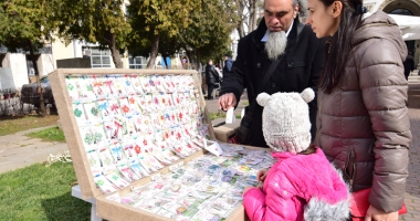 A venit primăvara! Mărțișoare reduse de la supermarket sau la suprapreț, în stradă? - 2