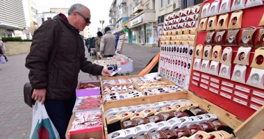 A venit primăvara! Mărțișoare reduse de la supermarket sau la suprapreț, în stradă? - 4