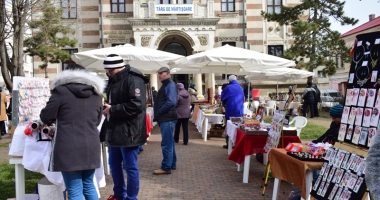 A venit primăvara! Mărțișoare reduse de la supermarket sau la suprapreț, în stradă? - 8