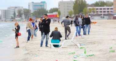Stire din Social : Minivacanța de 1 Mai, ultimele pregătiri. Vine un mega-weekend cu muzică, petreceri și mâncare bună