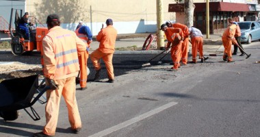 Stire din Social : Crește salariul minim pe economie. Cine beneficiază de majorare