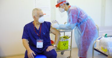 Oamenii din linia întâi, primii imunizaţi. „Vaccinul este o şansă să începem să trăim!” - 3