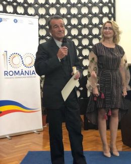 O carieră dedicată performanței în educație.  Profesorii de istorie din județul Constanța, omagiați - 2