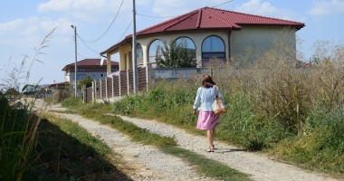 Cartierul Palazu Mare, locul unde se termină civilizația. "Plătim impozite mai mari decât la bloc, dar suntem nevoiți să trăim ca la bloc!" - 3