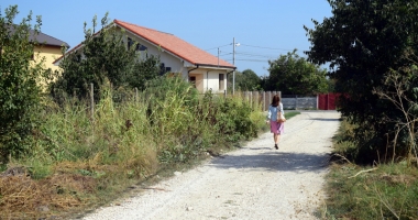 Cartierul Palazu Mare, locul unde se termină civilizația. "Plătim impozite mai mari decât la bloc, dar suntem nevoiți să trăim ca la bloc!" - 5