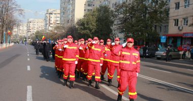 Paradă militară și torțe aprinse, de 1 Decembrie, la Constanța - 3