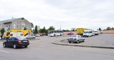 Stire din Social : Blocuri și supermarketuri, în loc de parcări, în Constanța. "Și noi unde mai punem mașinile?"