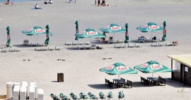 Stire din Social : A fost bătaie pe plajele din Năvodari și Mamaia. Pe mâna cui au încăput și de ce hotelierii protestează