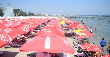 Stire din Social : Plajele de pe litoral, controlate  de samsari. Hotelierii sunt revoltați