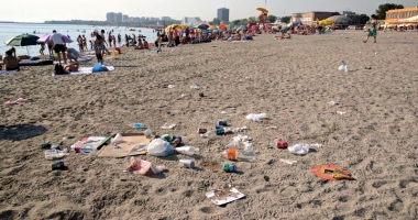 Plaje mizerabile pe litoralul românesc. Nisipul de la Vama Veche, plin de mucuri de țigară - 2