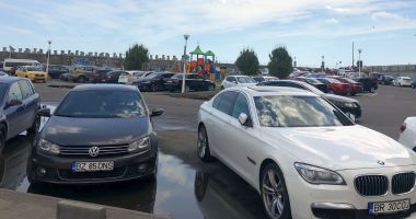 Stire din Politică-Administrație : Plata parcării prin sms, în Constanța și Mamaia, ar putea redeveni obligatorie