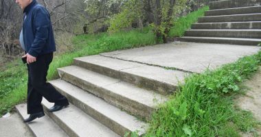 Portul Tomis, între ruine, buruieni și bărcuțe de lux - 4