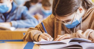 Primul an şcolar fără teze semestriale. „Vor fi înlocuite cu evaluare sumativă” - 2