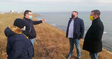 Stire din Social : Schimbări spectaculoase pe litoral. Plaje lărgite şi diguri noi în staţiuni