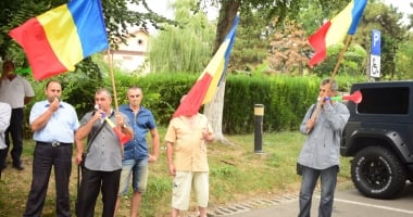 Tensiuni la RATC! Șoferii amenință cu greva foamei pentru a primi salarii mai mari - 2
