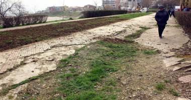 A început reabilitarea promenadei din Faleză Nord. Ce vrea să facă Primăria Constanța - 5