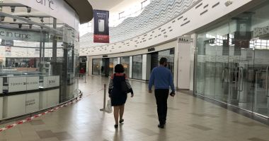 Liber la shopping în mall și bălăceală la piscină. Ce restricții vor fi ridicate de luni - 3