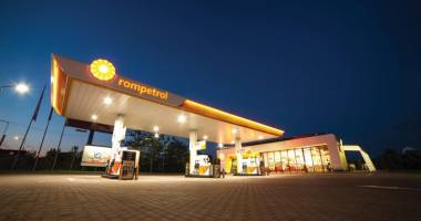 Performanțe semnificative la KMG International - 2