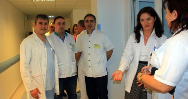 Stire din Sănătate : O gură de oxigen pentru sistemul românesc de sănătate. De două ori mai mulți bani pentru gărzile din spitale