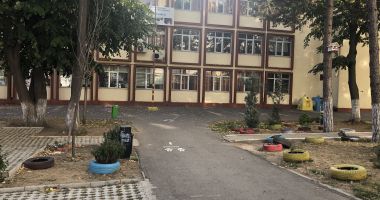 Scandal cu răsunet la Şcoala nr. 29. Tineri amendaţi, director demisionar, poliţişti anchetaţi - 3
