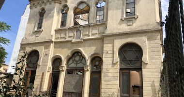 Un munte de tristețe și un licăr de speranță pentru Sinagoga din Constanța - 3