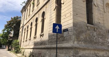 Un munte de tristețe și un licăr de speranță pentru Sinagoga din Constanța - 8