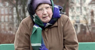 Stire din Social : Singuri și neputincioși în fața morții. Povești triste ale bătrânilor din Constanța