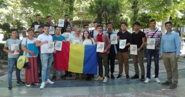 Stire din Cultură-Educație : Stagii de practică în străinătate pentru elevii Liceului "Hurmuzescu"