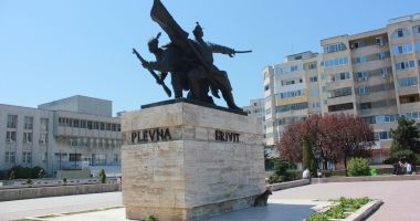 Opere de artă, de la degradare la restaurare. Statuile din Constanța au ajuns de tot râsul - 4