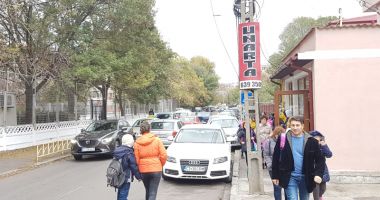 Strada "plângerii" din Constanța.  Fără trotuare, fără parcare, fără soluții… - 7