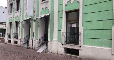 Case abandonate, afaceri ruinate, circul foamei - în buricul târgului - 4