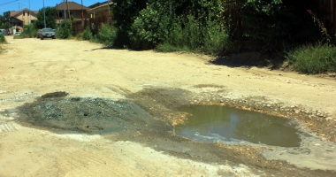 Gropi, praf și mulți nervi, în cele mai noi cartiere ale Constanței - 12